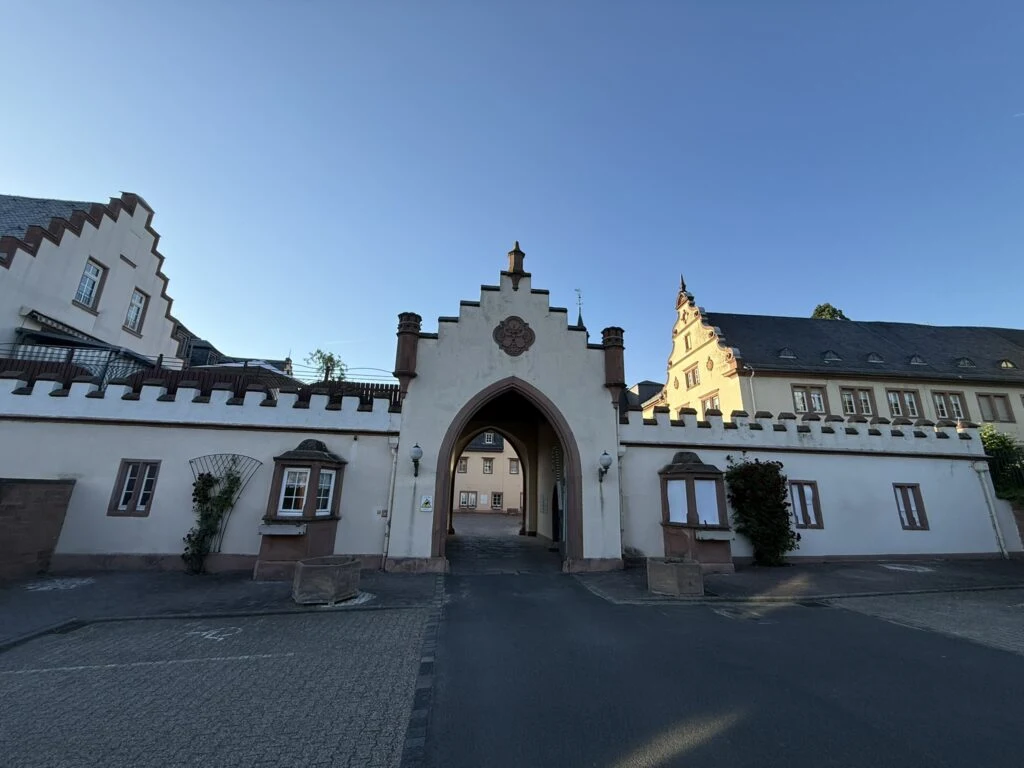 Historischer Torbau in Gelnhausen