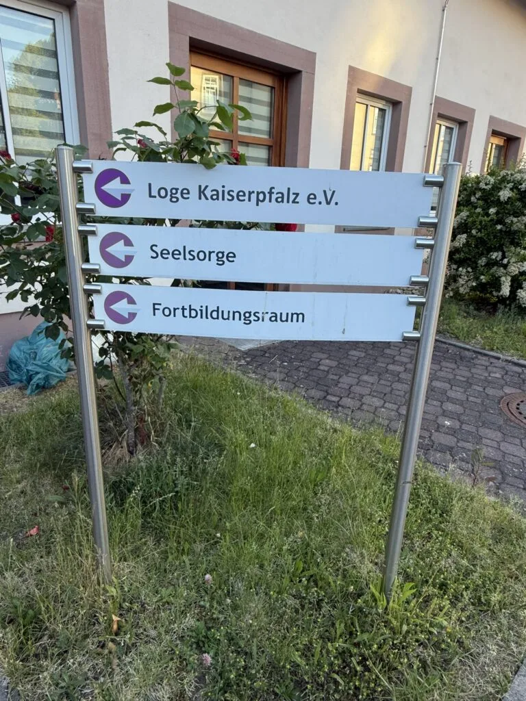 Wegweiser zur Loge Kaiserpfalz e. V.